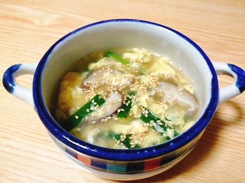 卵と椎茸とニラの中華スープ